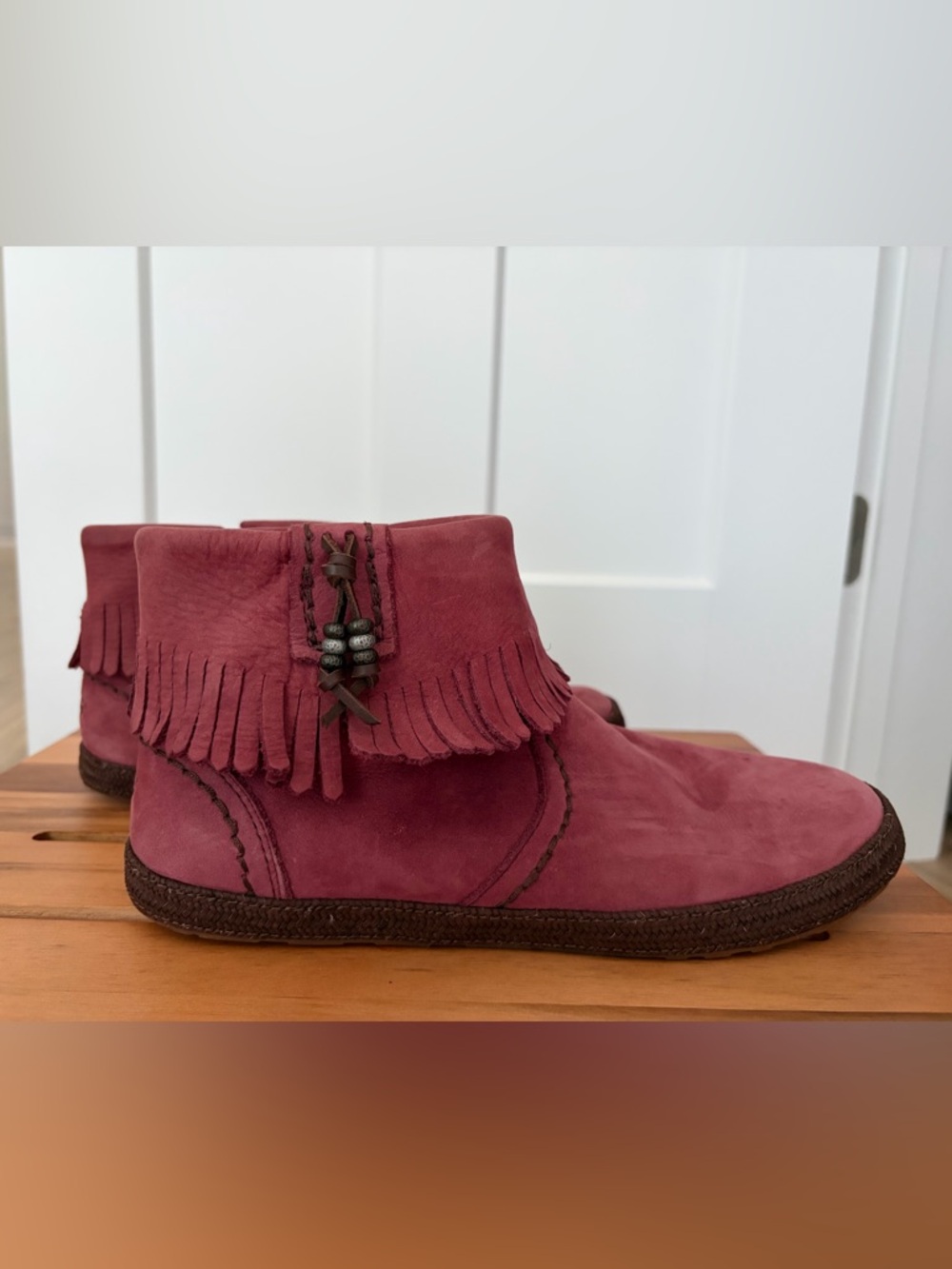 UGG Tiana Burgundy Leather Fur Lined Ankle Boots Suede Fringe Size 8.5 Western